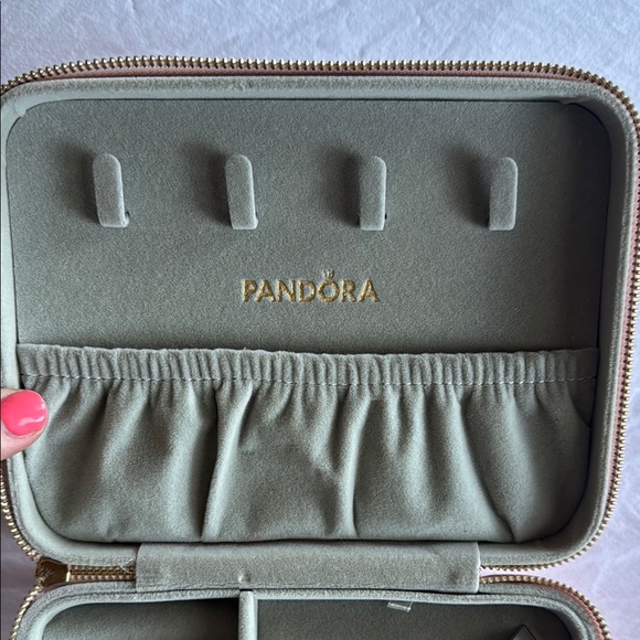 Pandora Jewelry Case in Light Pink - Picture 4 of 5